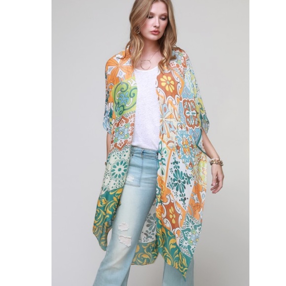 Vibrant Moroccan Tile Kimono - Picture 4 of 11